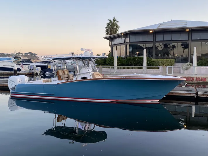 Endeavour Yacht Photos Pics 