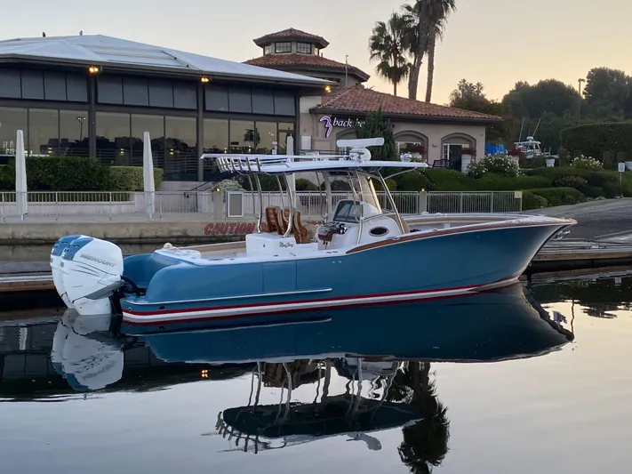 Endeavour Yacht Photos Pics 