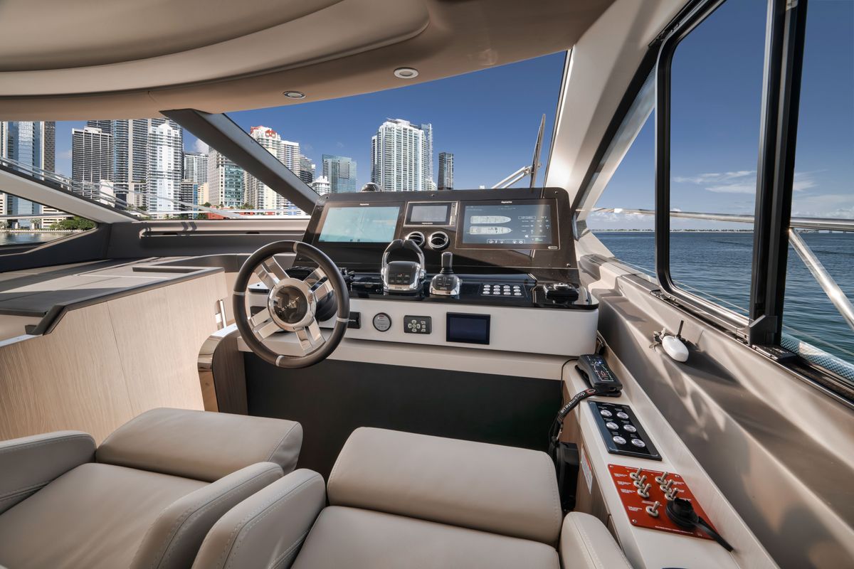 2022 Azimut 60 