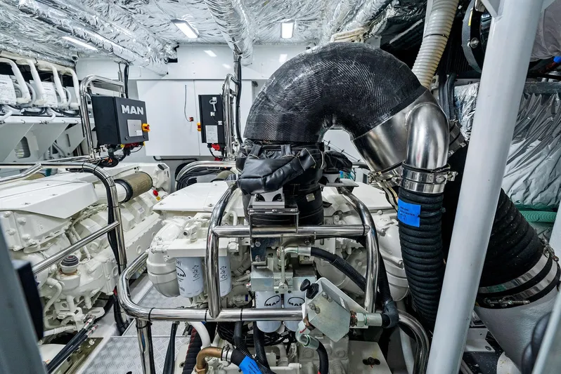 Robri Mar Yacht Photos Pics 