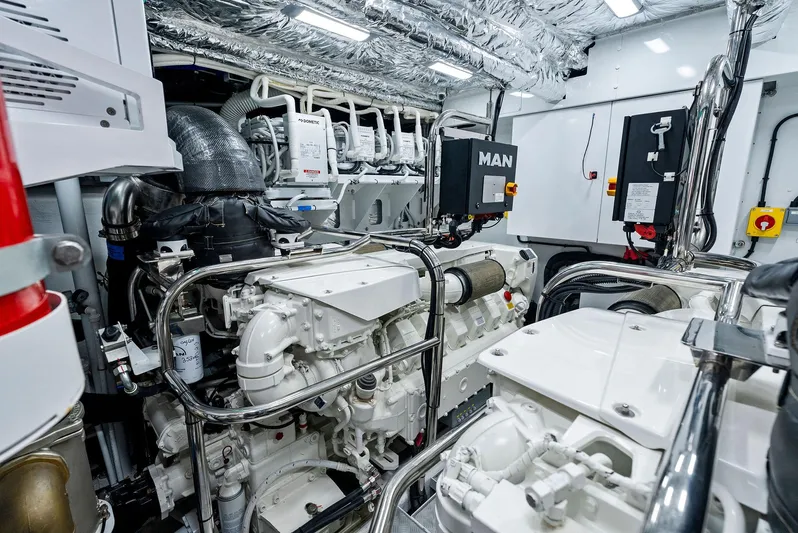 Robri Mar Yacht Photos Pics 