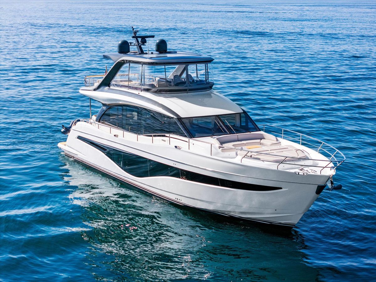 2023 Princess 72 