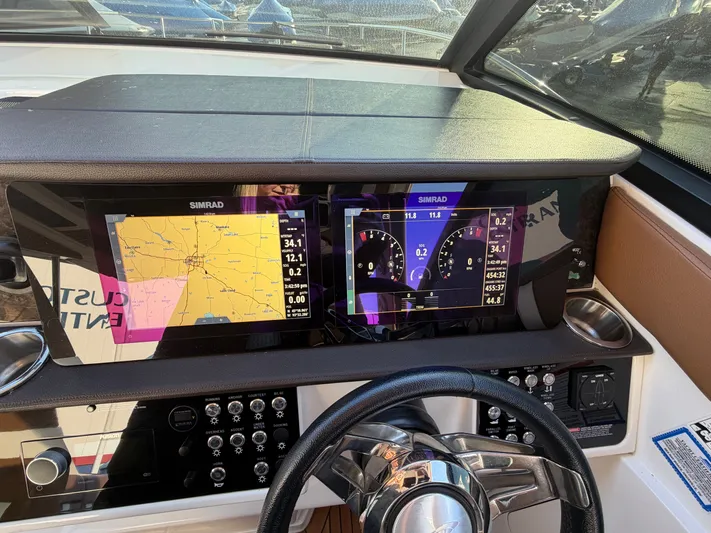  Yacht Photos Pics 2019 Sea Ray 320 Sundancer helm with Simrad displays.