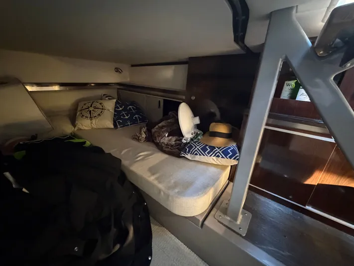  Yacht Photos Pics Interior of 2019 Sea Ray 320 Sundancer with cozy bed.