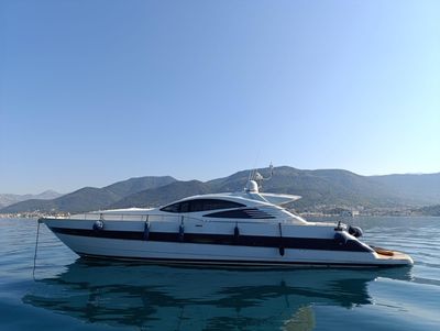 Yacht