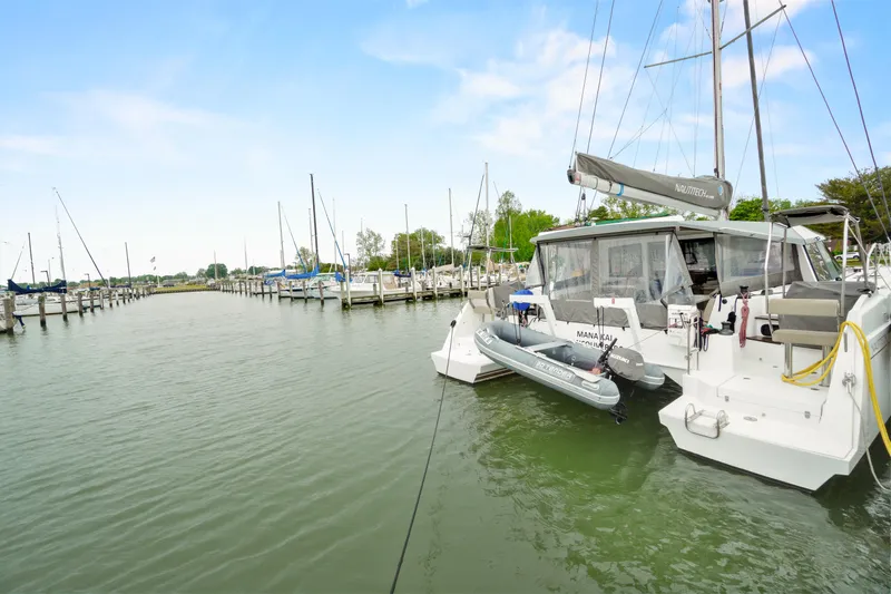 Mana-kai Yacht Photos Pics 