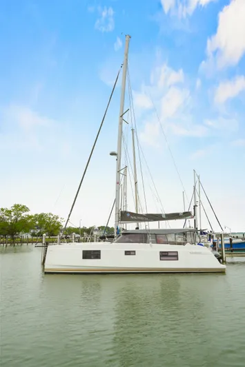 Mana-kai Yacht Photos Pics 