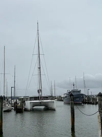 Mana-kai Yacht Photos Pics 