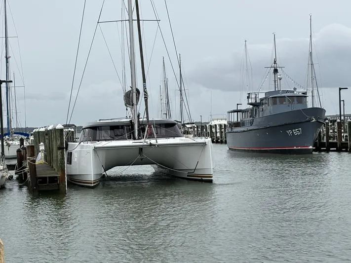 Mana-kai Yacht Photos Pics 