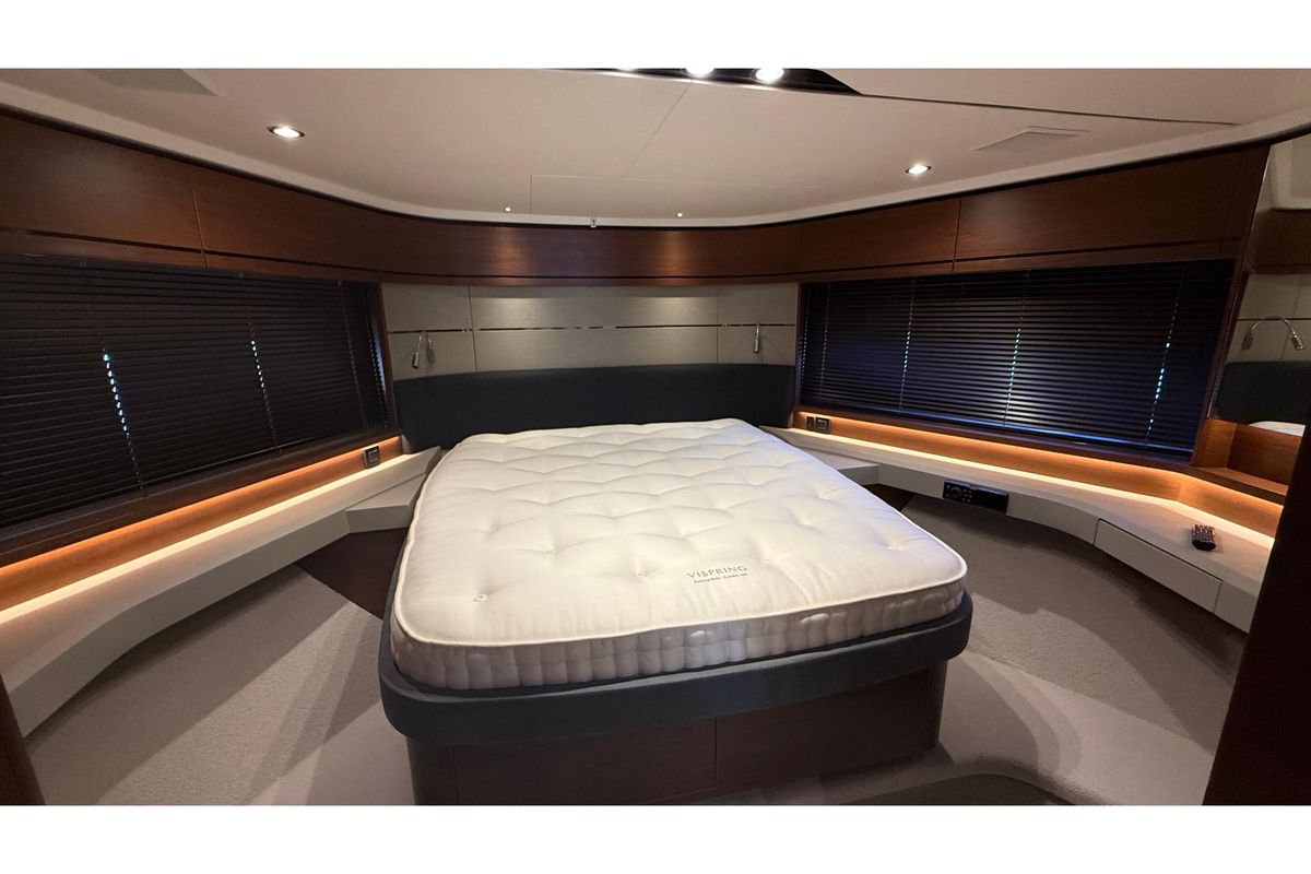 2019 Princess 65 