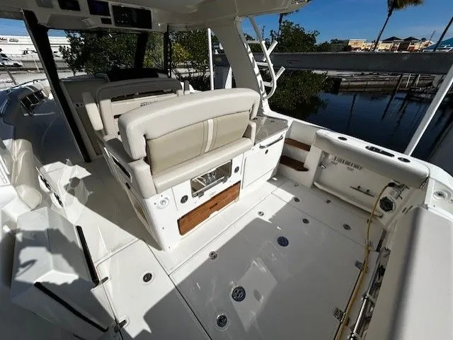  Yacht Photos Pics Interior of a 2021 Boston Whaler 350 EX boat, luxurious and spacious.