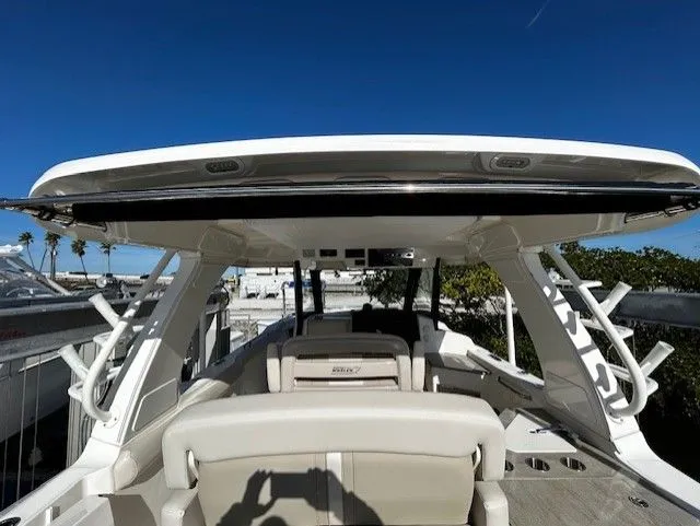  Yacht Photos Pics Boston Whaler 350 EX 2021, luxury boat interior, blue sky.