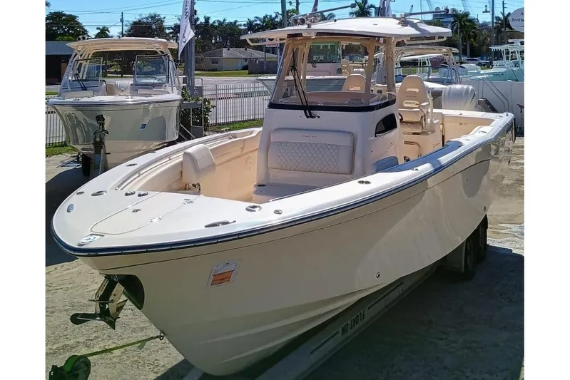 306-821 Yacht Photos Pics 