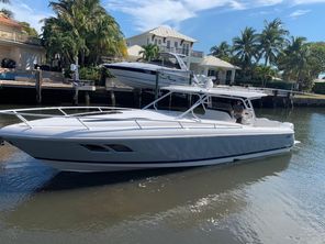 Intrepid 407 Cuddy