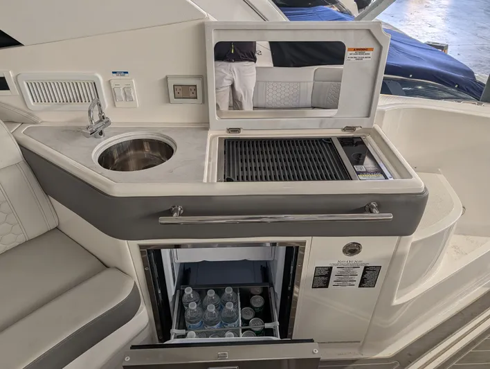 Why Knot Yacht Photos Pics 