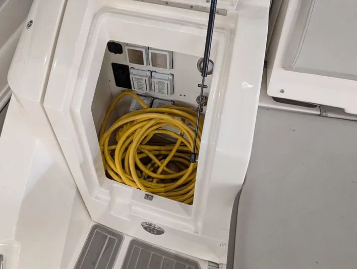 Why Knot Yacht Photos Pics 