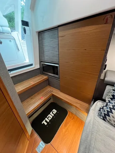 Pogue Life Yacht Photos Pics 