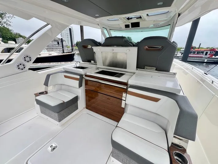 Pogue Life Yacht Photos Pics 