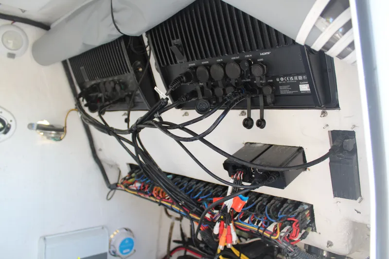  Yacht Photos Pics Electronics wiring inside a 2022 Twin Vee 280 GFX boat.