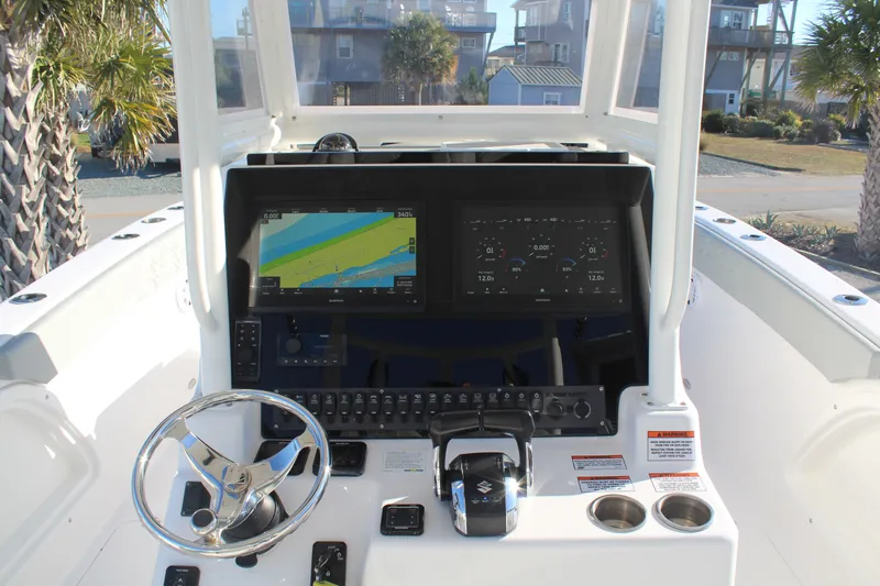  Yacht Photos Pics 2022 Twin Vee 280 GFX helm with modern navigation instruments.