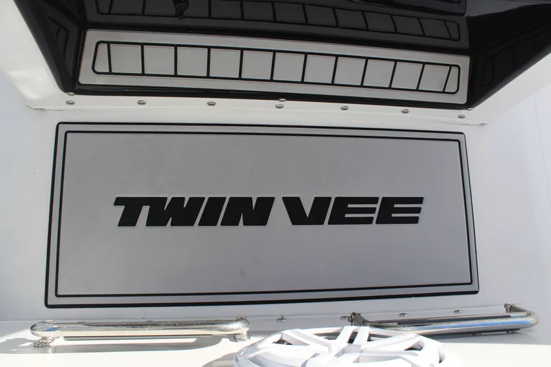  Yacht Photos Pics 2022 Twin Vee 280 GFX boat logo on white background.