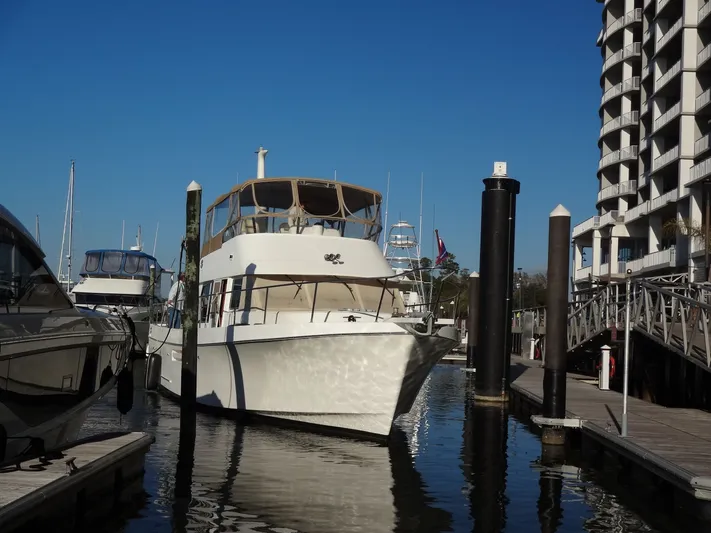 Slow Dance 1000 Hr. Service & Ready To Go Again Yacht Photos Pics 2006 Ocean Alexander 48 Classico yacht docked in marina.