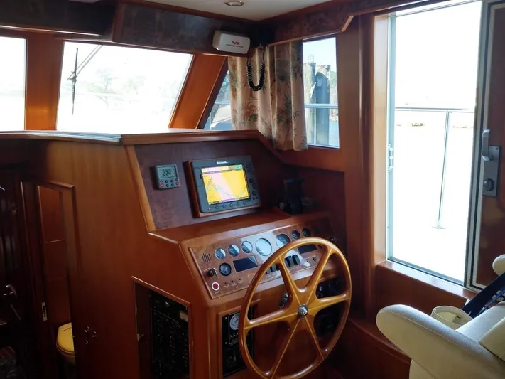 Slow Dance 1000 Hr. Service & Ready To Go Again Yacht Photos Pics 