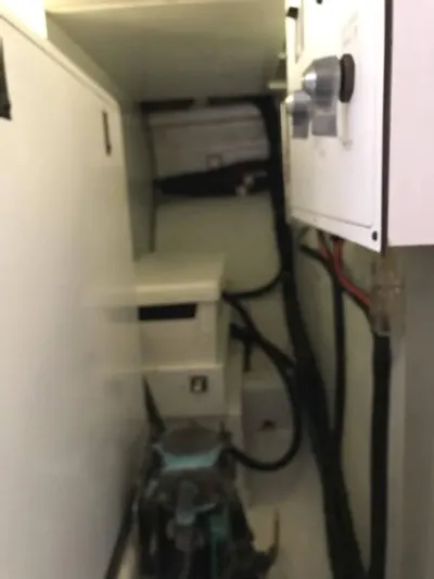 Slow Dance 1000 Hr. Service & Ready To Go Again Yacht Photos Pics 