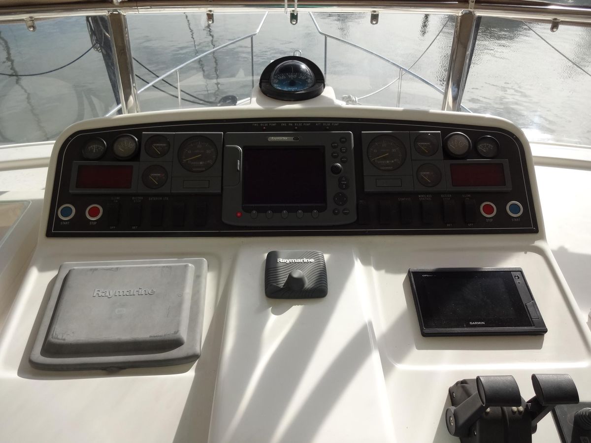 2006 Ocean Alexander 48 