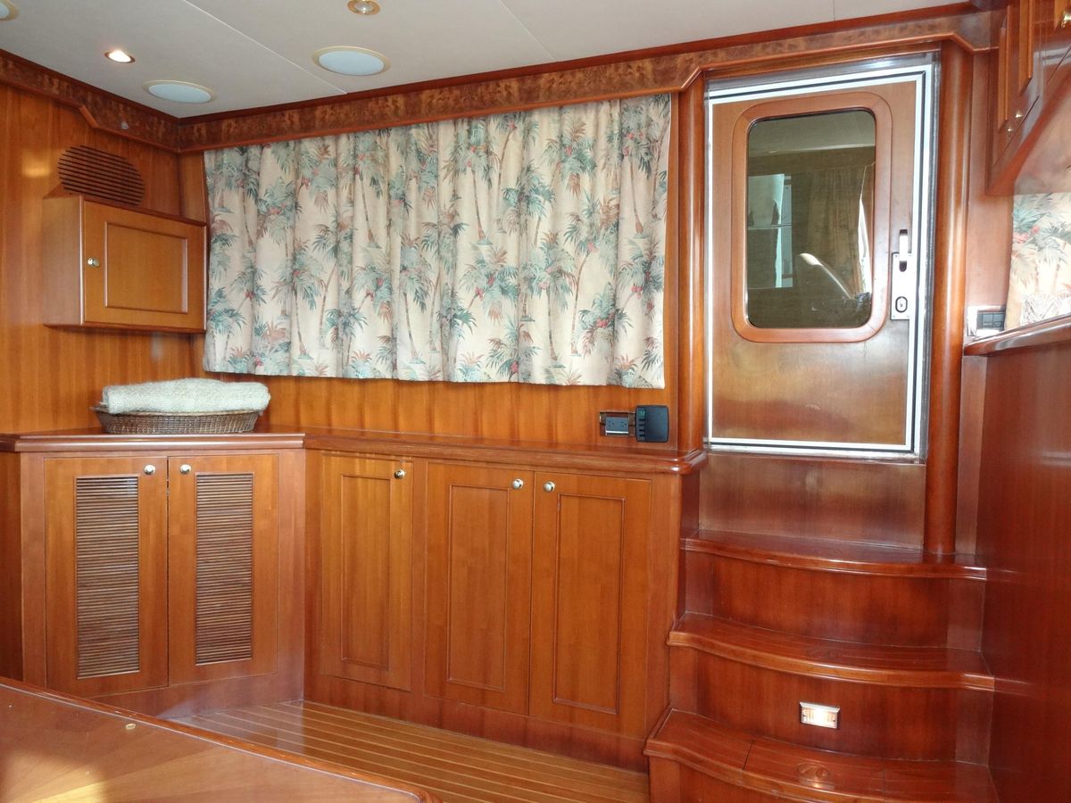 2006 Ocean Alexander 48 