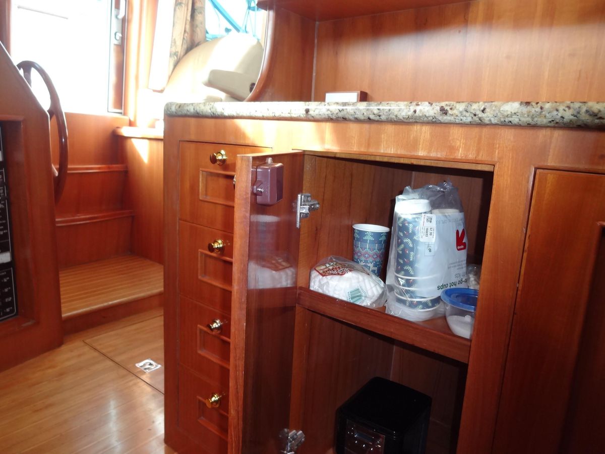 2006 Ocean Alexander 48 