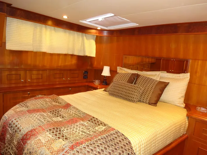 Slow Dance 1000 Hr. Service & Ready To Go Again Yacht Photos Pics 