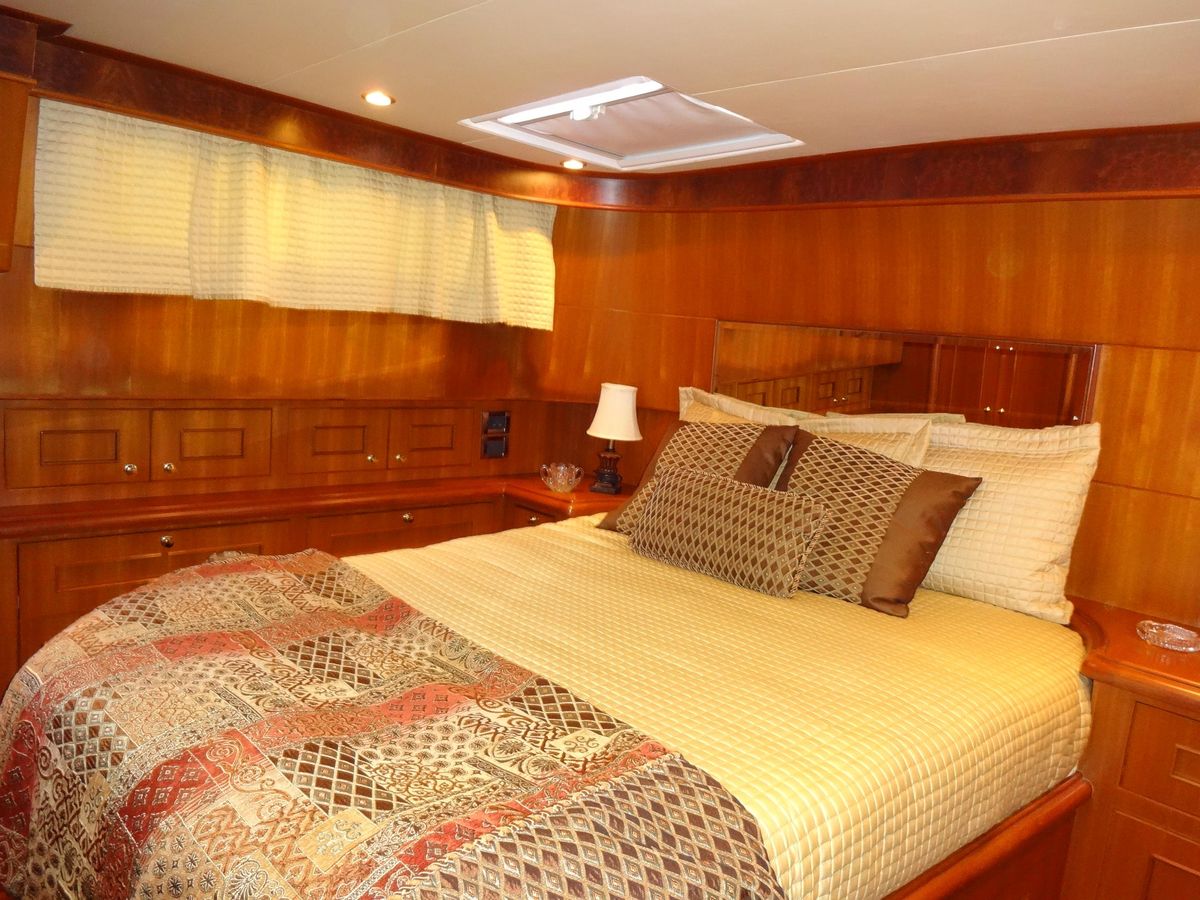 2006 Ocean Alexander 48 