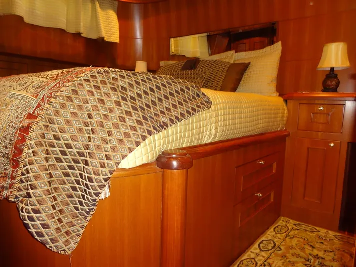 Slow Dance 1000 Hr. Service & Ready To Go Again Yacht Photos Pics 