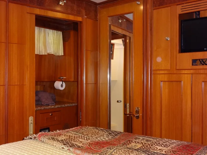 Slow Dance 1000 Hr. Service & Ready To Go Again Yacht Photos Pics 