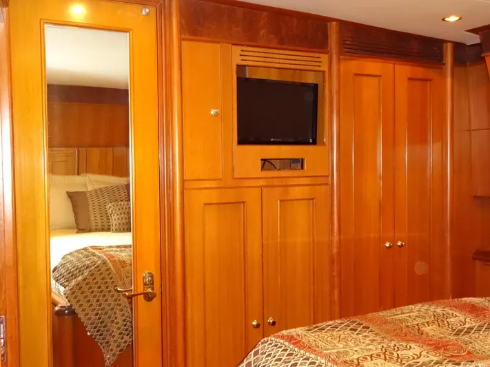 Slow Dance 1000 Hr. Service & Ready To Go Again Yacht Photos Pics 