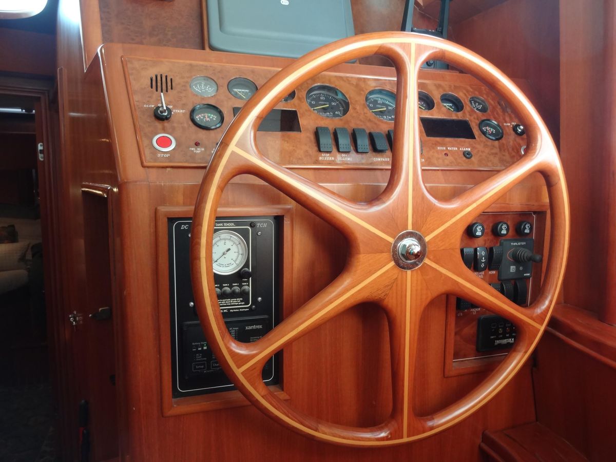 2006 Ocean Alexander 48 
