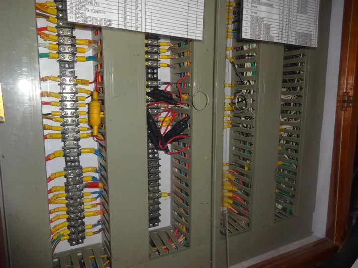 Slow Dance 1000 Hr. Service & Ready To Go Again Yacht Photos Pics 