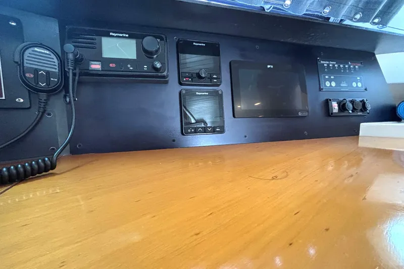 Imagine Yacht Photos Pics Control panel of a 2000 Fountaine Pajot Maryland 37 with navigation equipment.