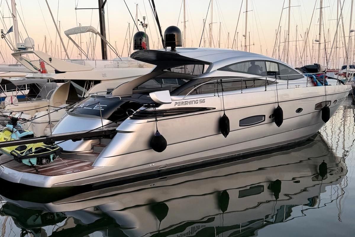 2009 Pershing 60 