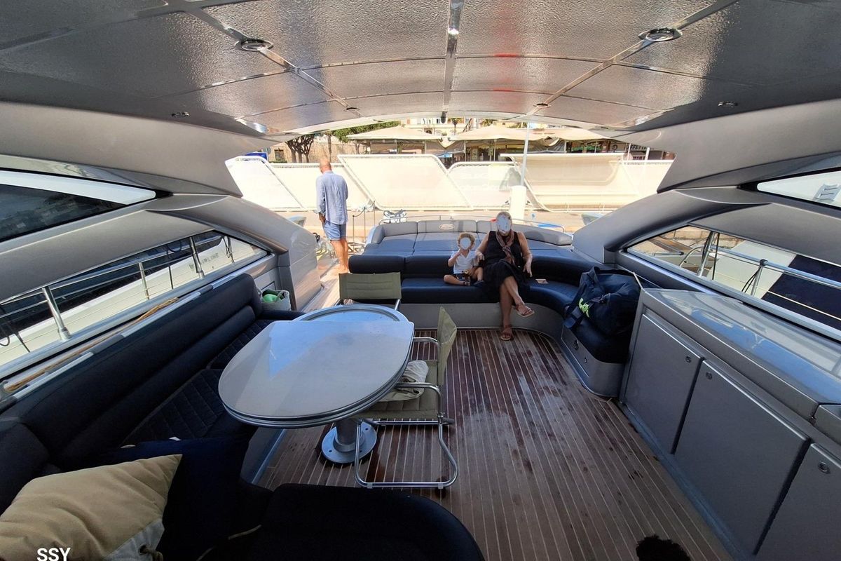 2009 Pershing 60 