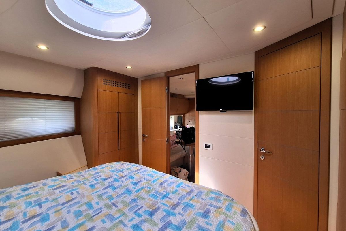 2009 Pershing 60 