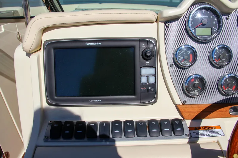  Yacht Photos Pics Dashboard of 2013 Chris-Craft Launch 32 with Raymarine display and gauges.