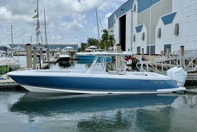 Intrepid 345 Nomad FE