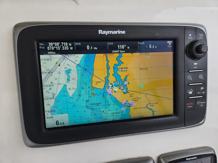 14hands Yacht Photos Pics 2013 Gemini Legacy 35 Chartplotter at helm