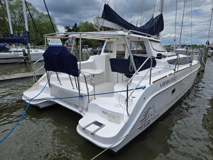 14hands Yacht Photos Pics 