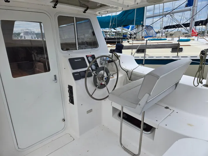 14hands Yacht Photos Pics 