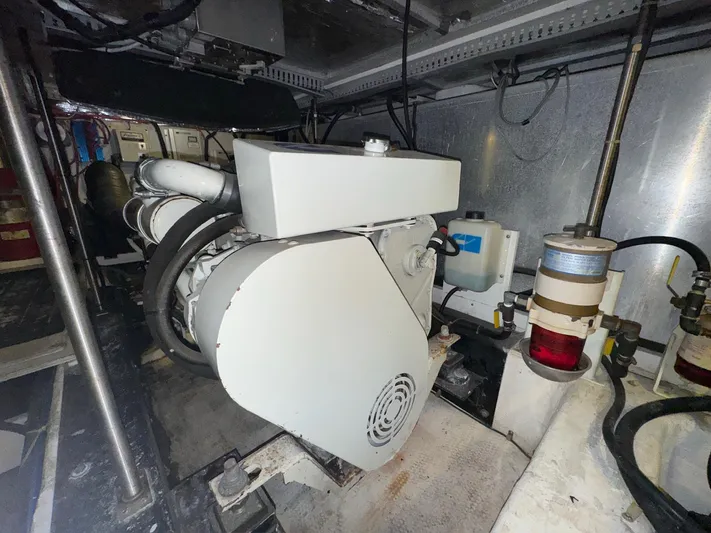  Yacht Photos Pics Engine room of 2000 Carver 506 Motor Yacht, showcasing machinery and components.