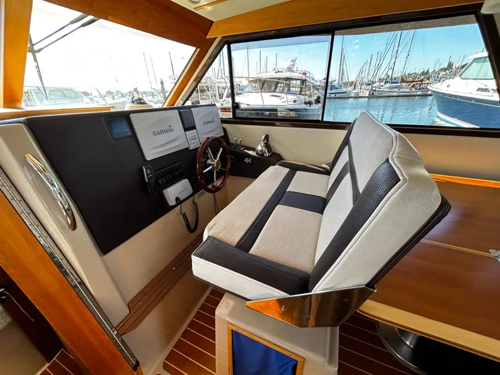 Resilient Yacht Photos Pics 