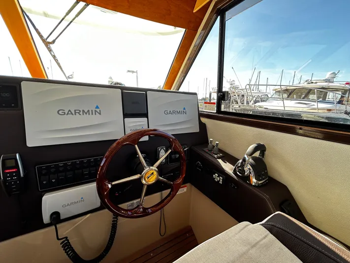 Resilient Yacht Photos Pics 